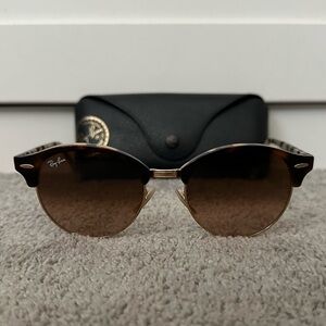 Ray-Ban Clubround Classic